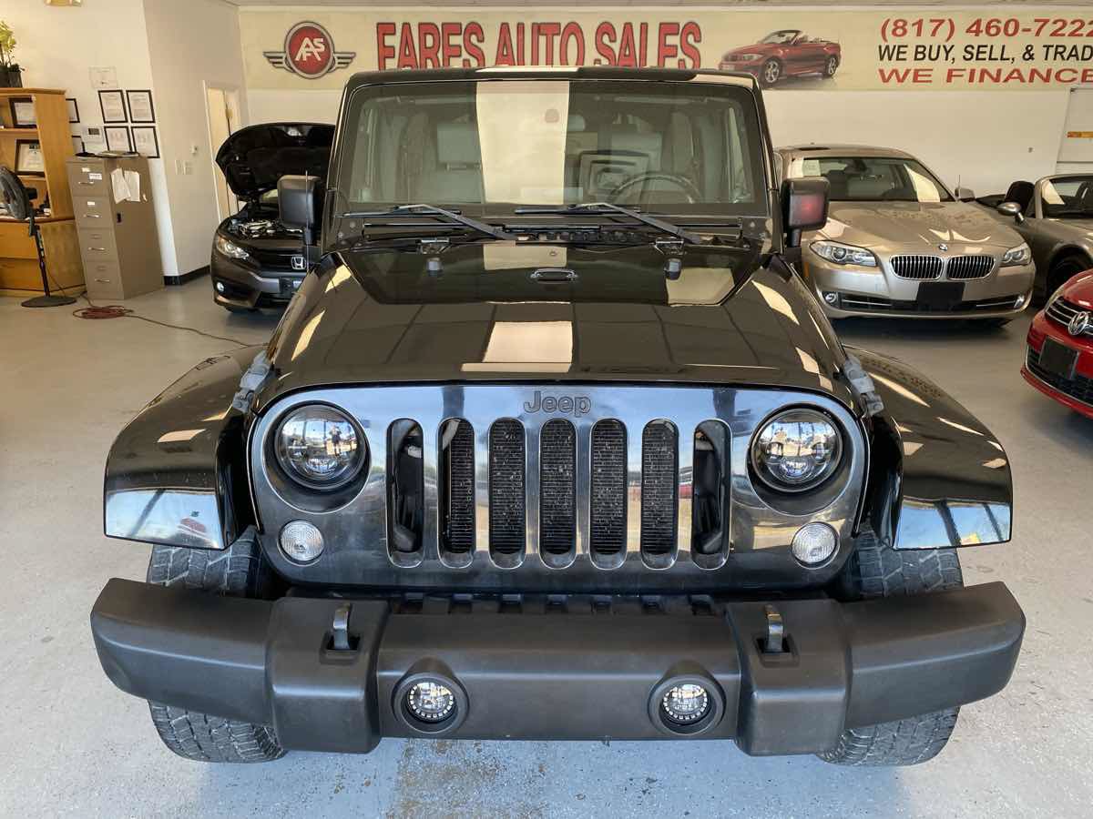 Used 2009 Jeep Wrangler Unlimited Sahara w/ Dual Top Group AWD/4WD image 1