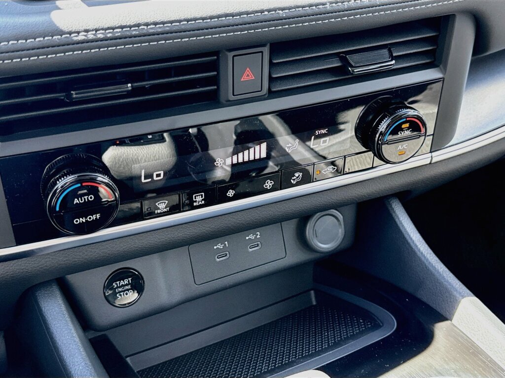 New 2027 Nissan Rogue SV AWD/4WD image 12