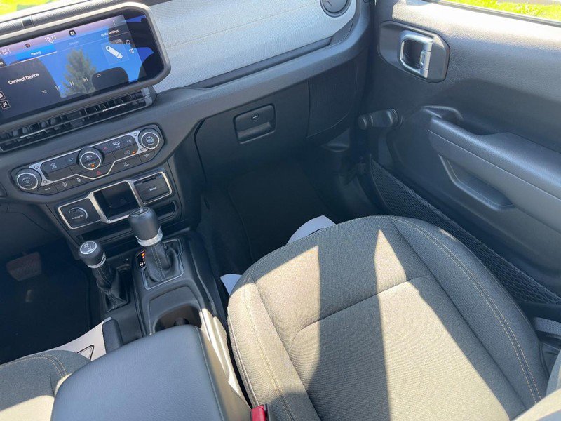Used 2024 Jeep Gladiator Sport AWD/4WD image 15