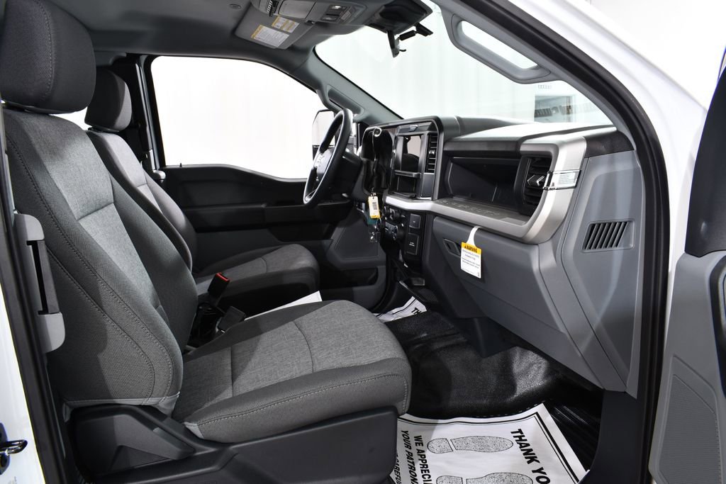 New 2025 Ford F550 4x4 SuperCab Super Duty image 10