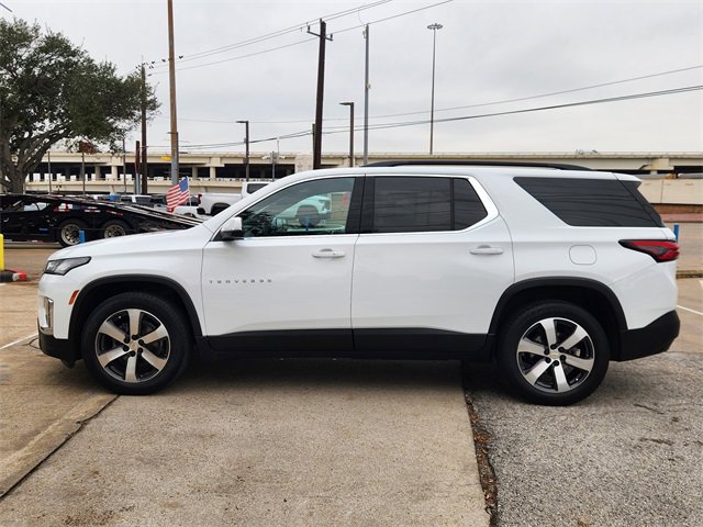 Used 2022 Chevrolet Traverse LT w/ LT Premium Package image 4