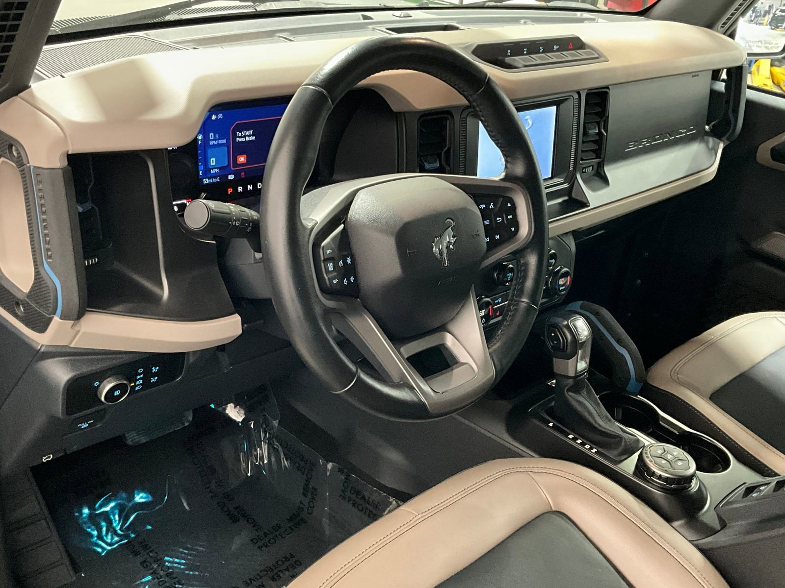 Used 2023 Ford Bronco Wildtrak AWD/4WD image 13