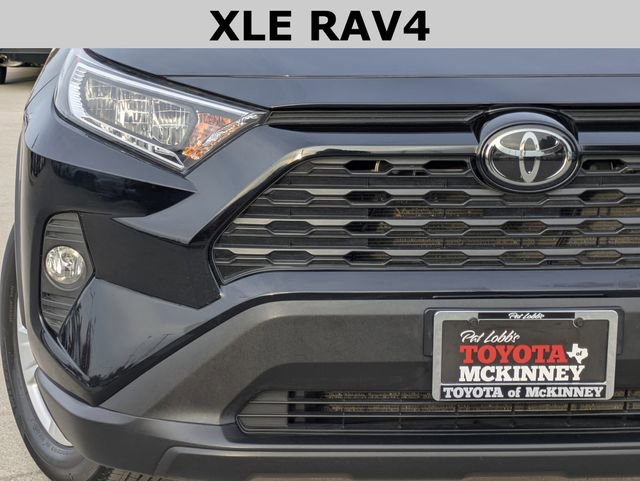 Used 2019 Toyota RAV4 XLE image 3