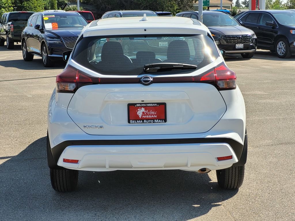 New 2025 Nissan Kicks Play S image 5