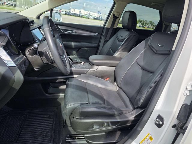 Used 2017 Cadillac XT5 Premium Luxury FWD image 8