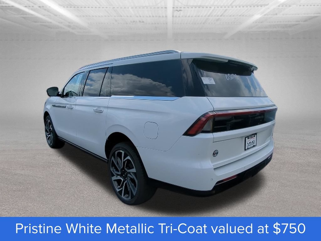 New 2026 Lincoln Navigator L Reserve AWD/4WD image 4