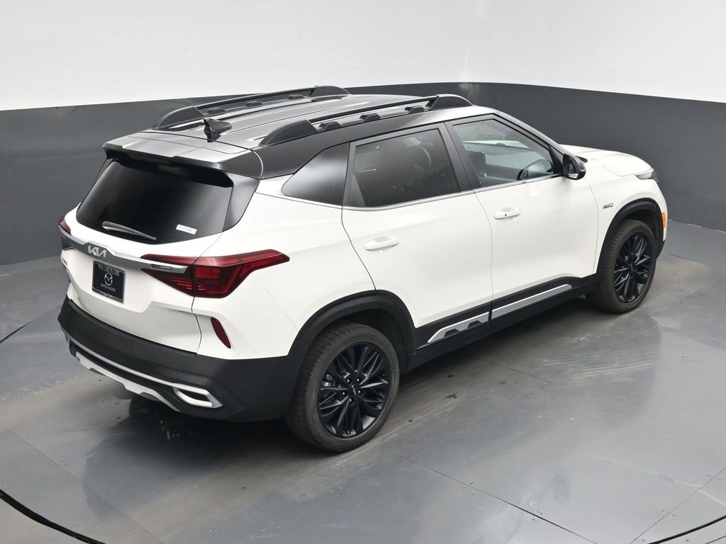 Used 2022 Kia Seltos Nightfall Edition image 17