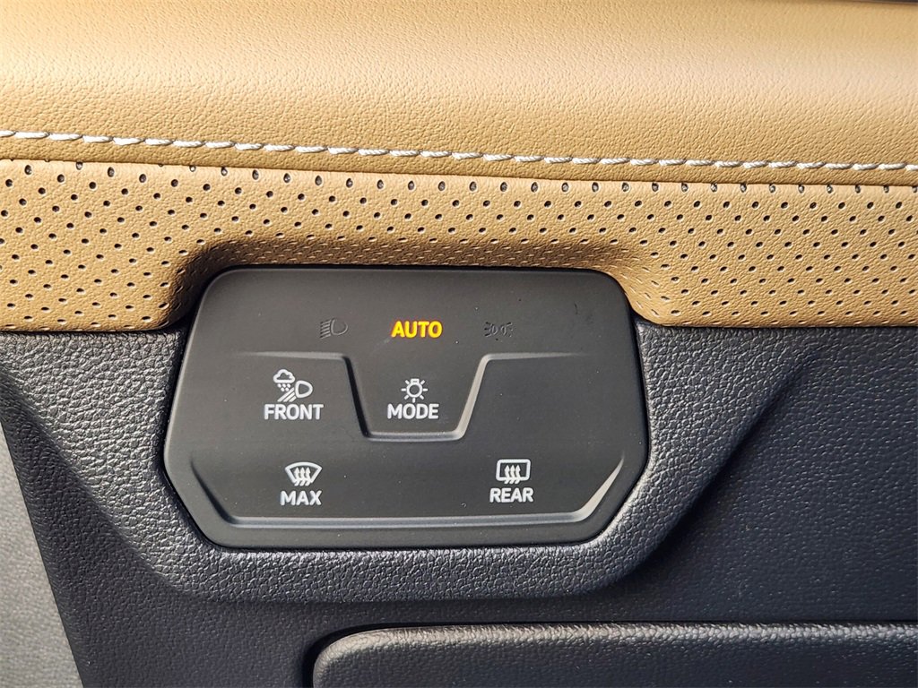 New 2026 Volkswagen Atlas Cross Sport SE image 17