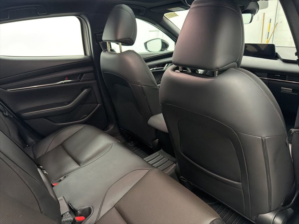 Used 2024 MAZDA MAZDA3 Hatchback w/Premium Plus Pkg image 26