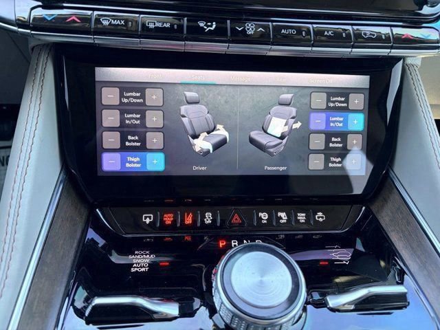 Used 2022 Jeep Grand Wagoneer Series I image 16