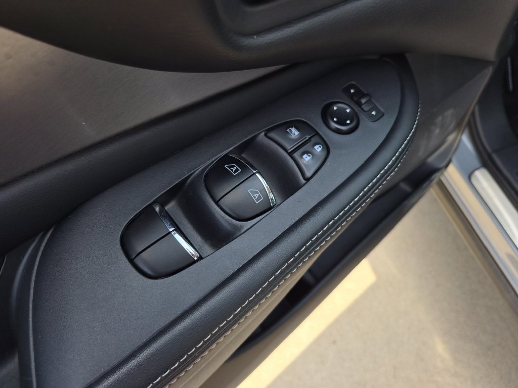 Certified 2024 Nissan Murano SL FWD image 19