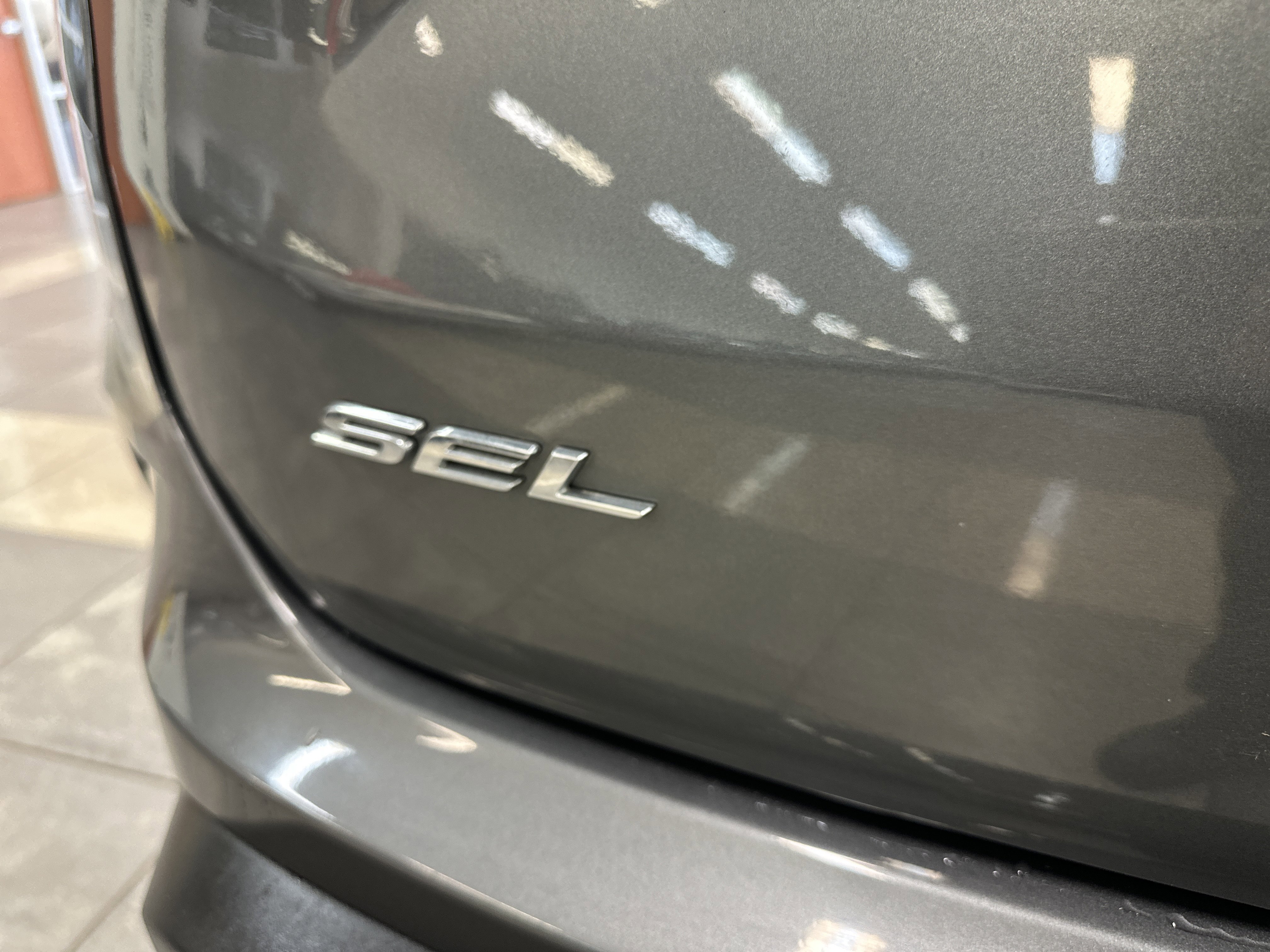 Used 2023 Ford Edge SEL w/ Convenience Package image 9