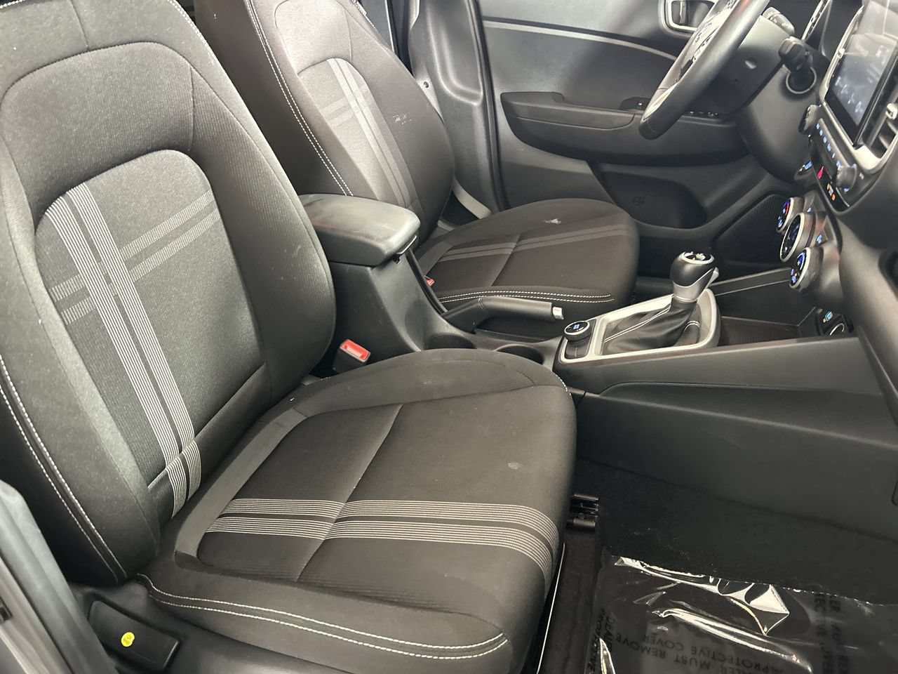 Used 2025 Hyundai Venue SEL FWD image 27