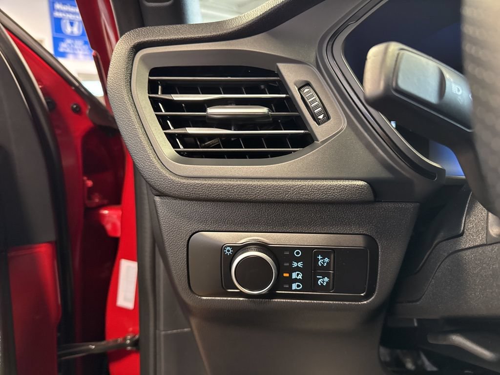 Used 2025 Ford Escape ST-Line AWD/4WD image 19