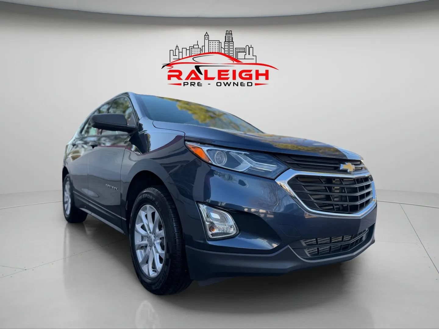 Used 2019 Chevrolet Equinox LS AWD/4WD image 4