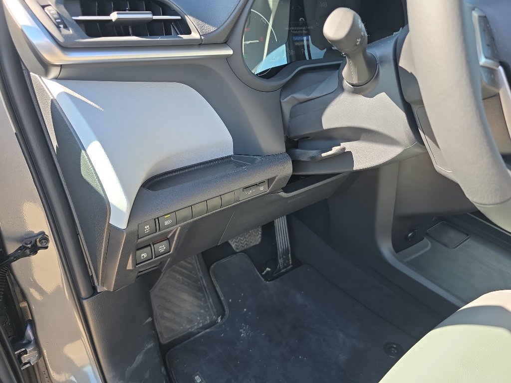 Used 2026 Toyota Sienna XLE image 13