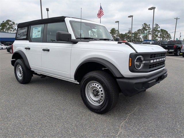 New 2025 Ford Bronco 4-Door image 2