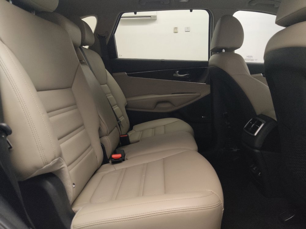 Used 2019 Kia Sorento EX w/ EX Touring Package FWD image 19