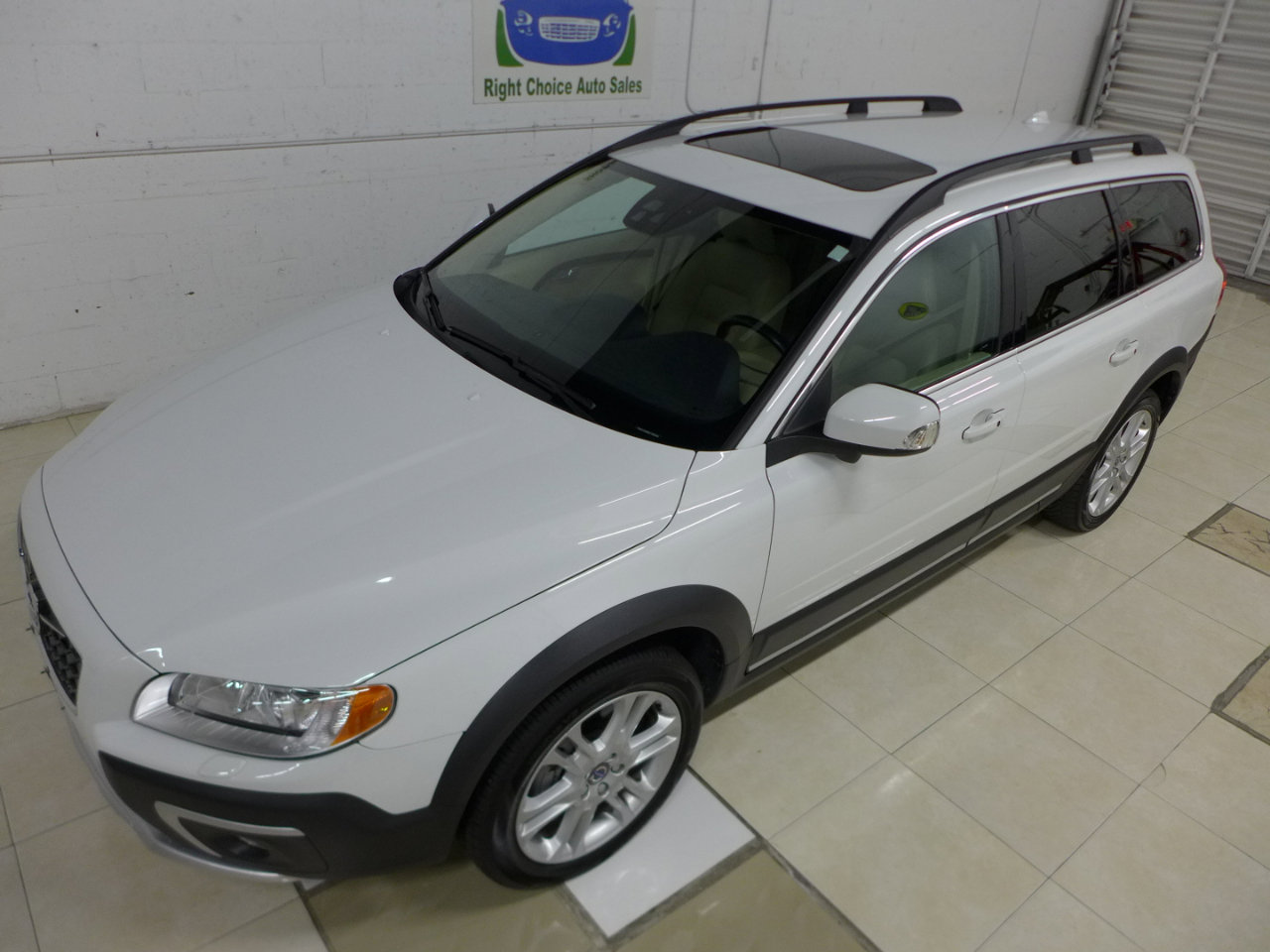 Used 2016 Volvo XC70 T5 Platinum w/ Protection Package image 88