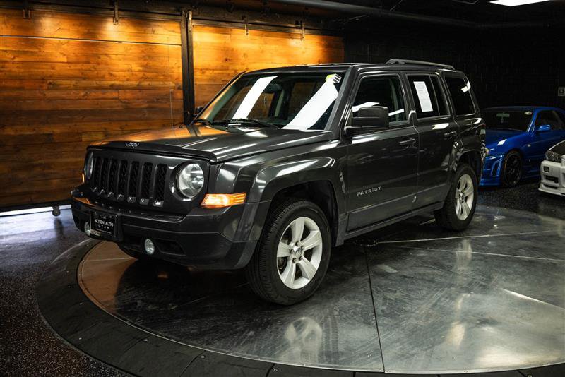 Used 2017 Jeep Patriot Latitude image 2