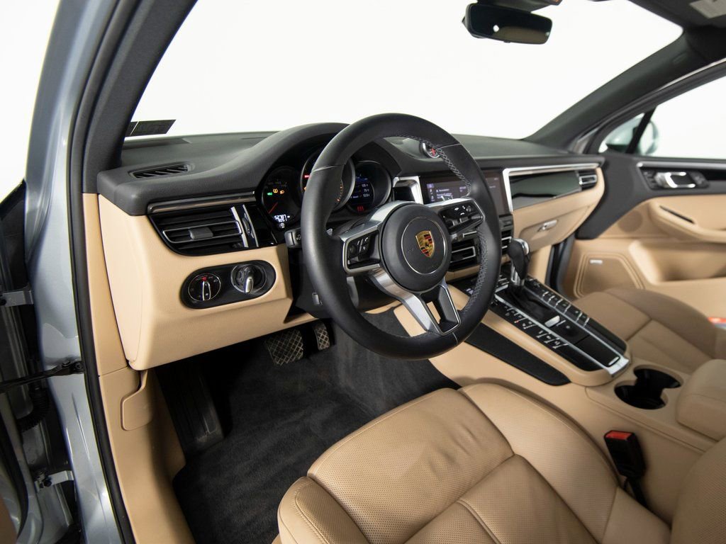 Certified 2021 Porsche Macan AWD/4WD image 15