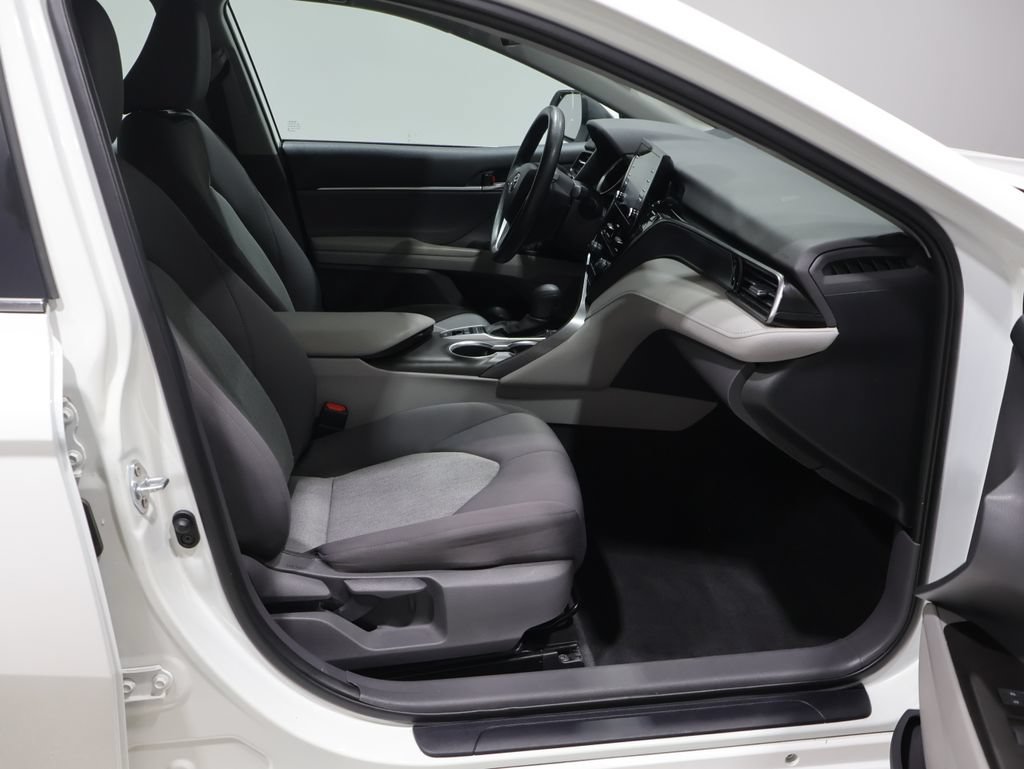Used 2021 Toyota Camry LE FWD image 22