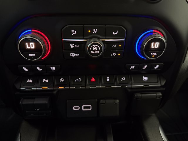 Used 2021 Chevrolet Silverado 1500 High Country w/ Technology Package AWD/4WD image 19