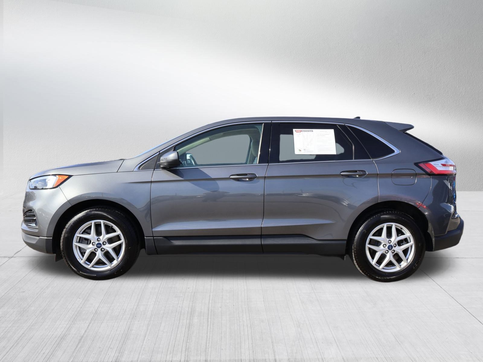 Used 2022 Ford Edge SEL image 4