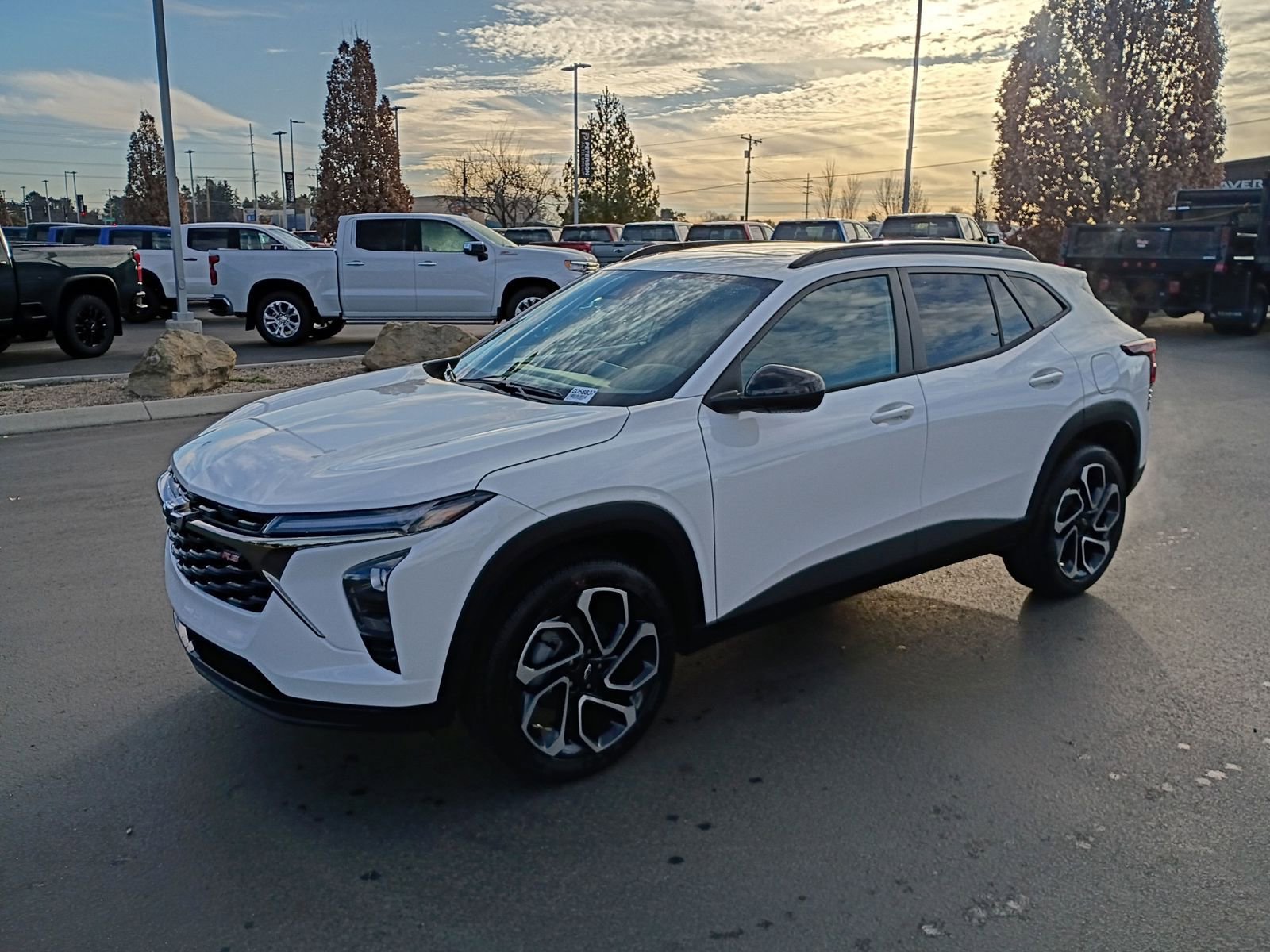 New 2026 Chevrolet Trax RS w/ Sunroof Package image 16