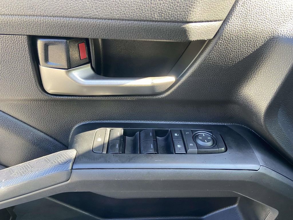 Used 2025 Toyota Tacoma TRD Sport image 15