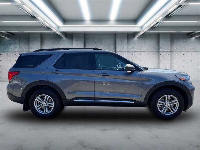 Used 2022 Ford Explorer XLT image 23