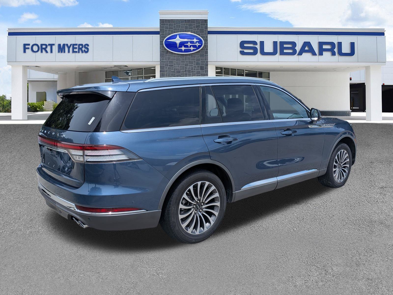 Used 2020 Lincoln Aviator Reserve w/ Equipment Group 201A AWD/4WD image 4