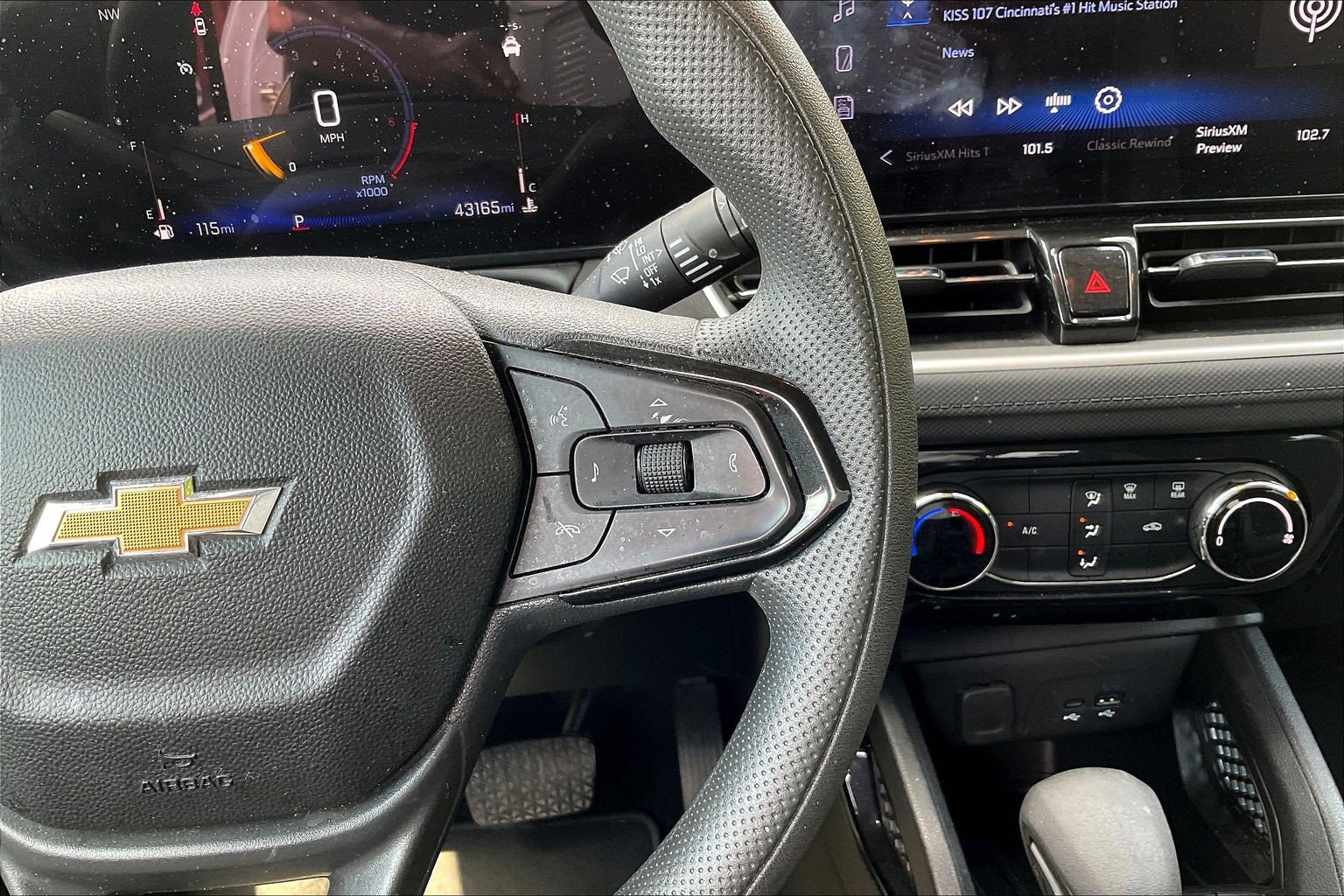 Used 2025 Chevrolet TrailBlazer LT FWD image 12