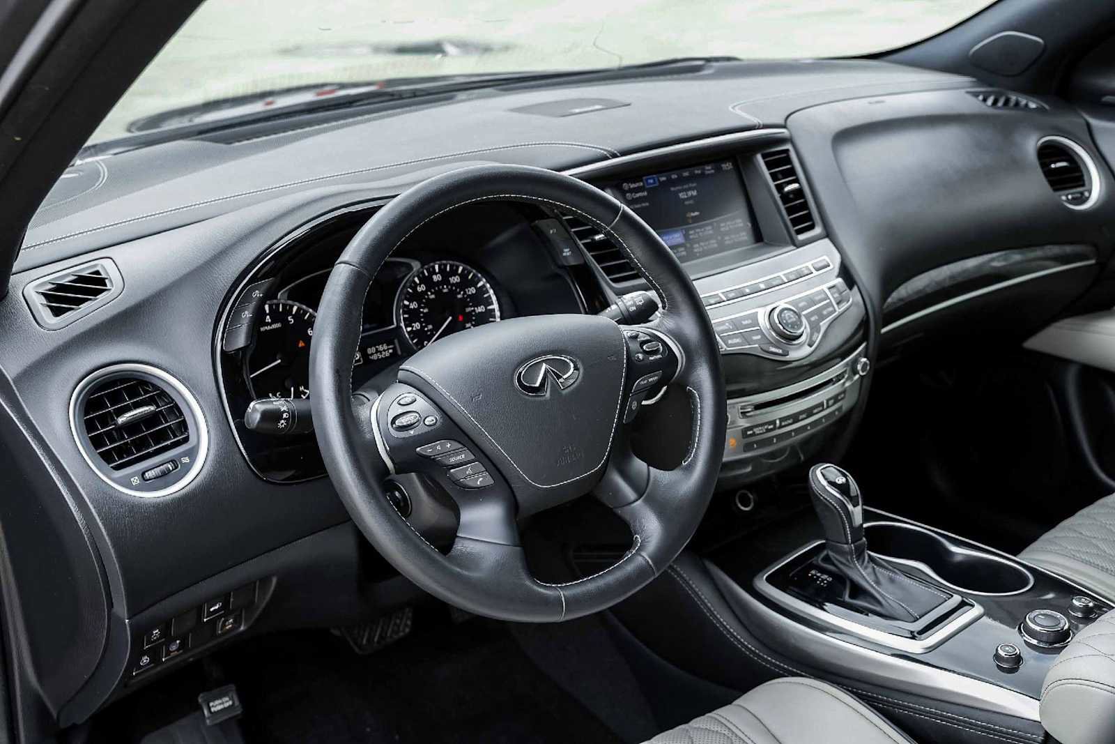 Used 2019 INFINITI QX60 Luxe w/ Limited Package image 2