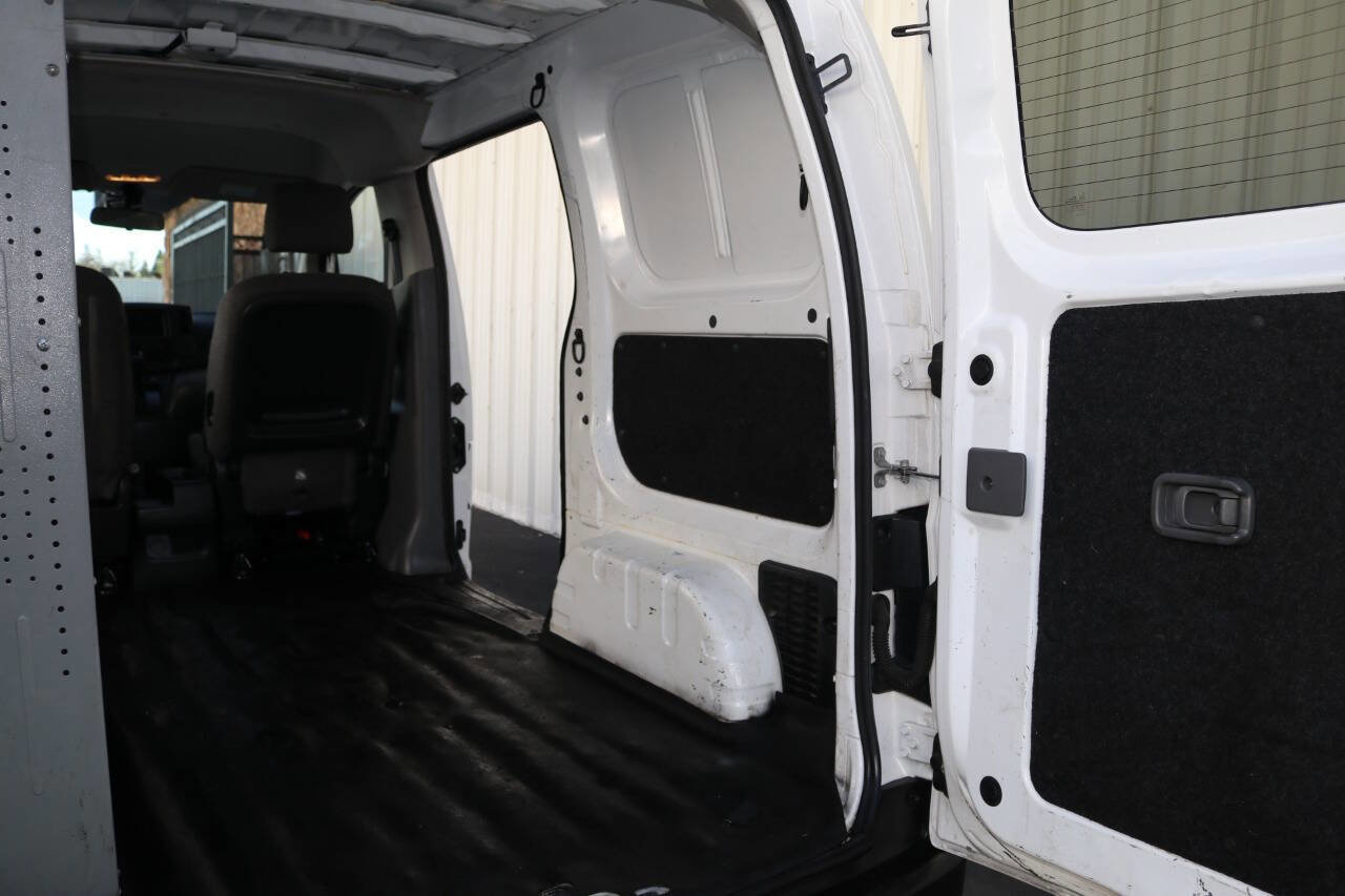 Used 2020 Nissan NV200 S w/ Back Door Glass Package image 69