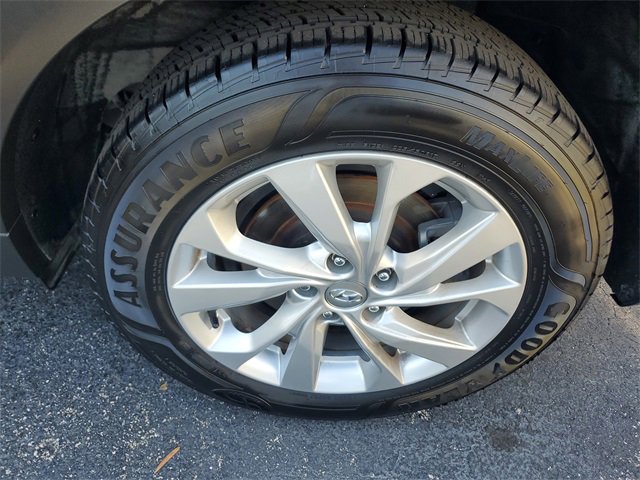 Used 2020 Hyundai Tucson SE w/ Cargo Package image 6