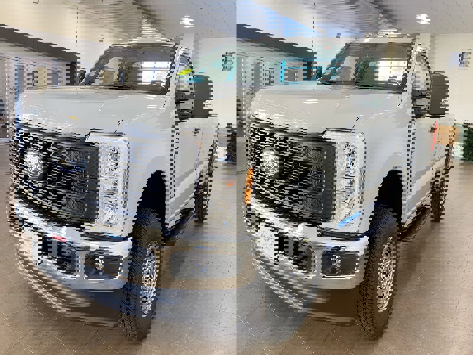 New 2026 Ford F250 XL w/ XL Chrome Package image 4