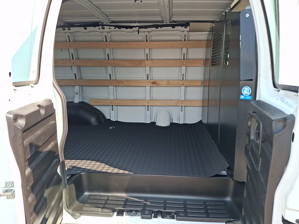 Used 2024 Chevrolet Express 2500 w/ Driver Convenience Package RWD image 14