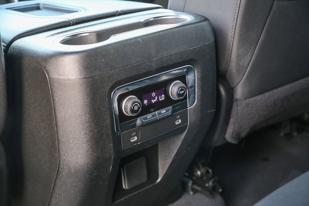 Used 2024 Chevrolet Suburban LS image 23