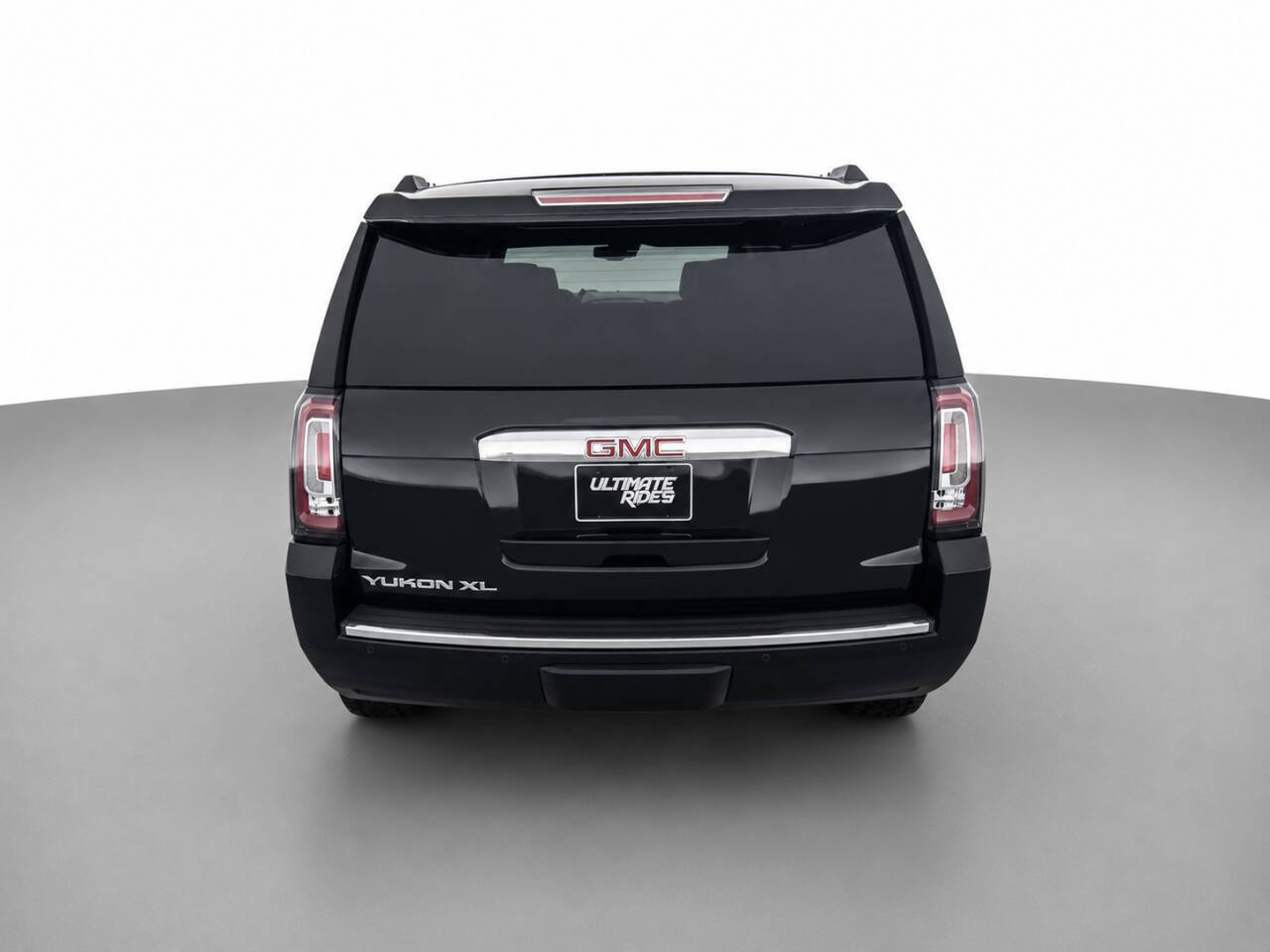 Used 2017 GMC Yukon XL Denali w/ Open Road Package AWD/4WD image 6