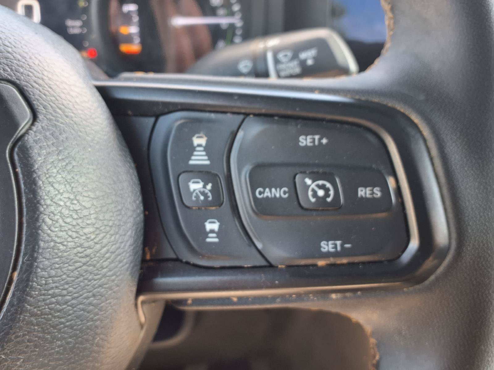 Used 2024 Jeep Wrangler Unlimited w/ Convenience Group AWD/4WD image 20