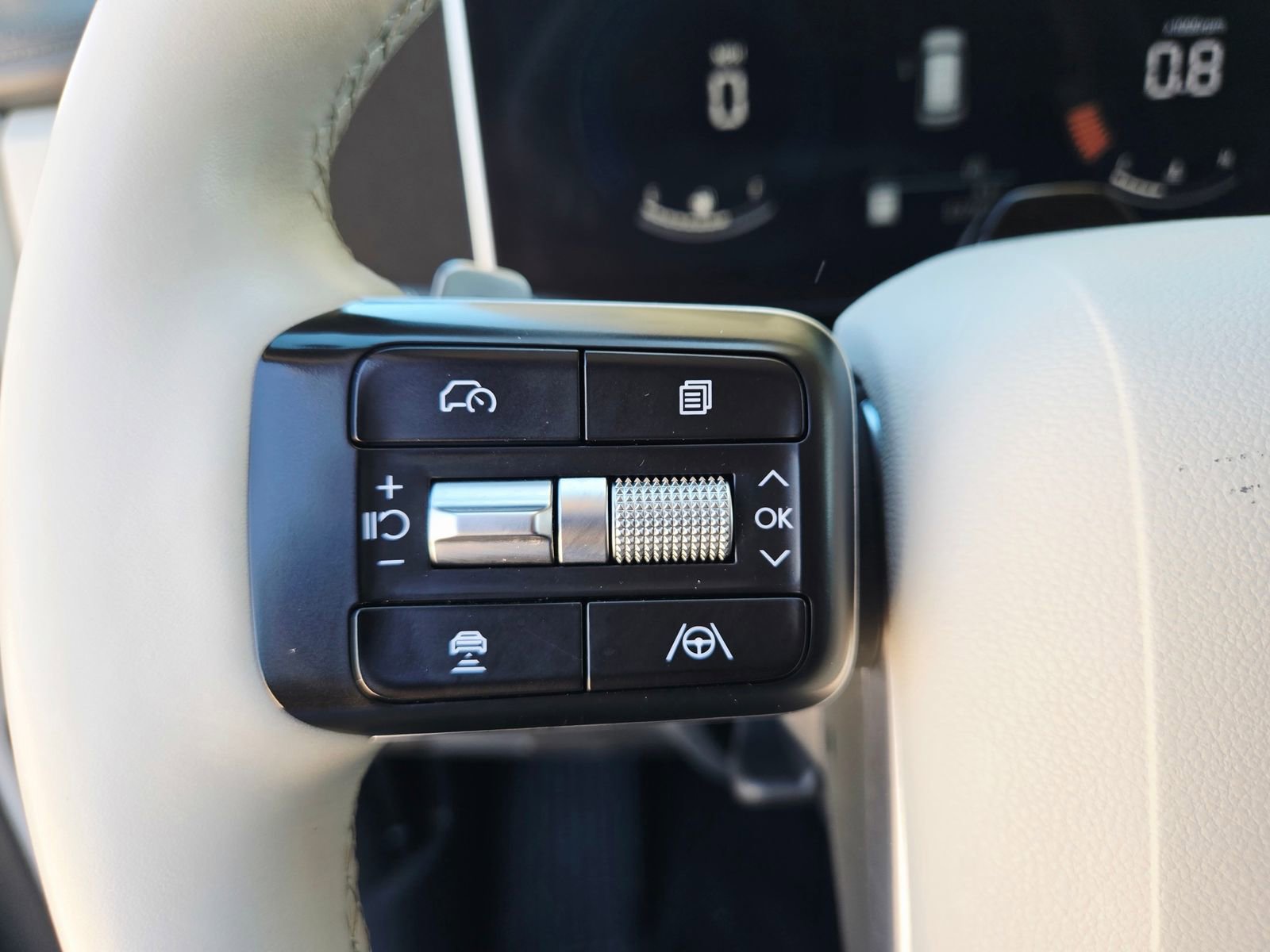 Used 2024 Hyundai Santa Fe SEL image 12