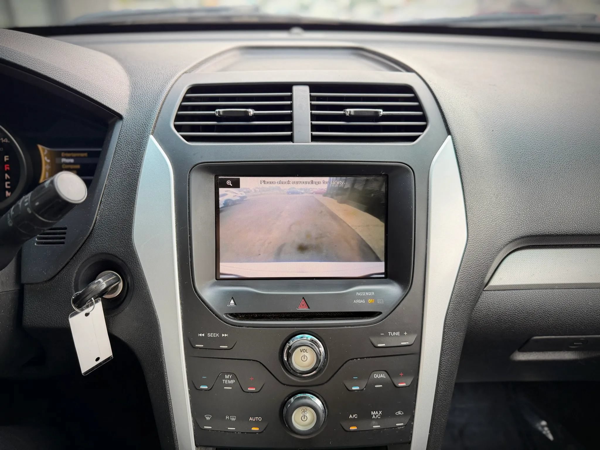 Used 2012 Ford Explorer XLT FWD image 17