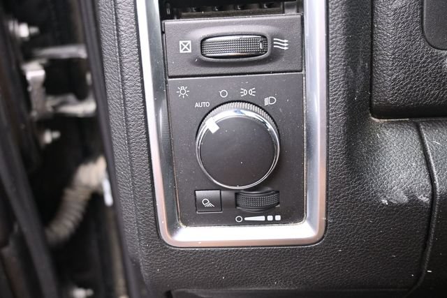 Used 2024 RAM 1500 Warlock AWD/4WD image 16