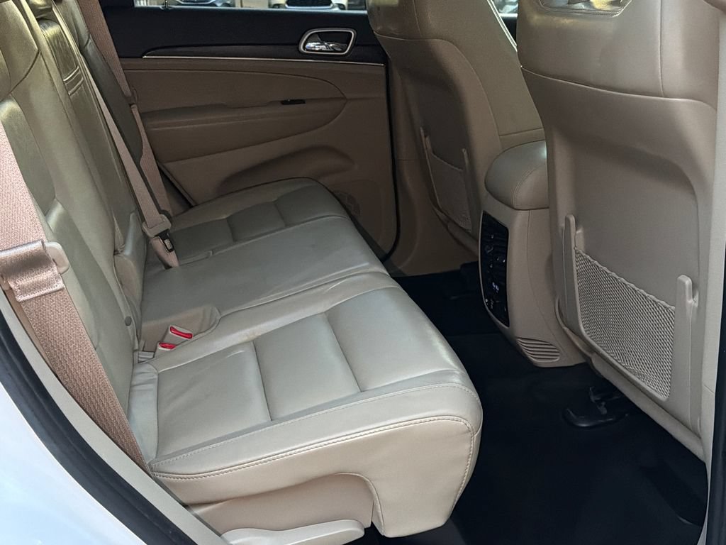 Used 2018 Jeep Grand Cherokee Limited AWD/4WD image 13