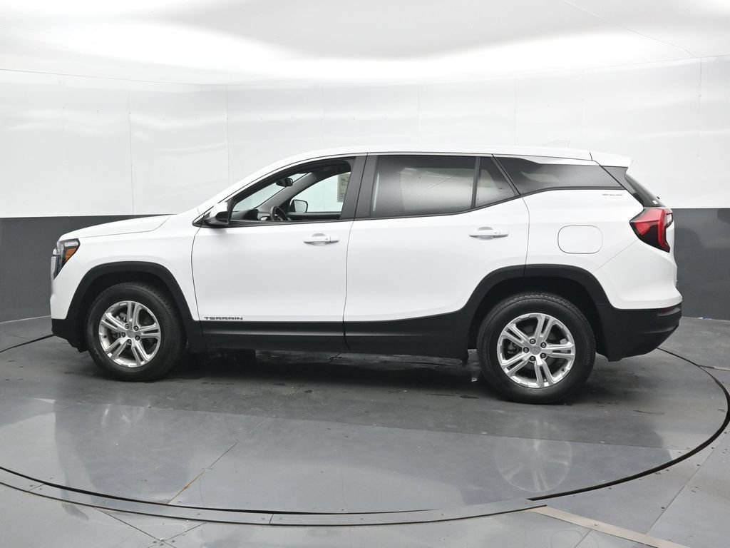 Used 2024 GMC Terrain SLE AWD/4WD image 8