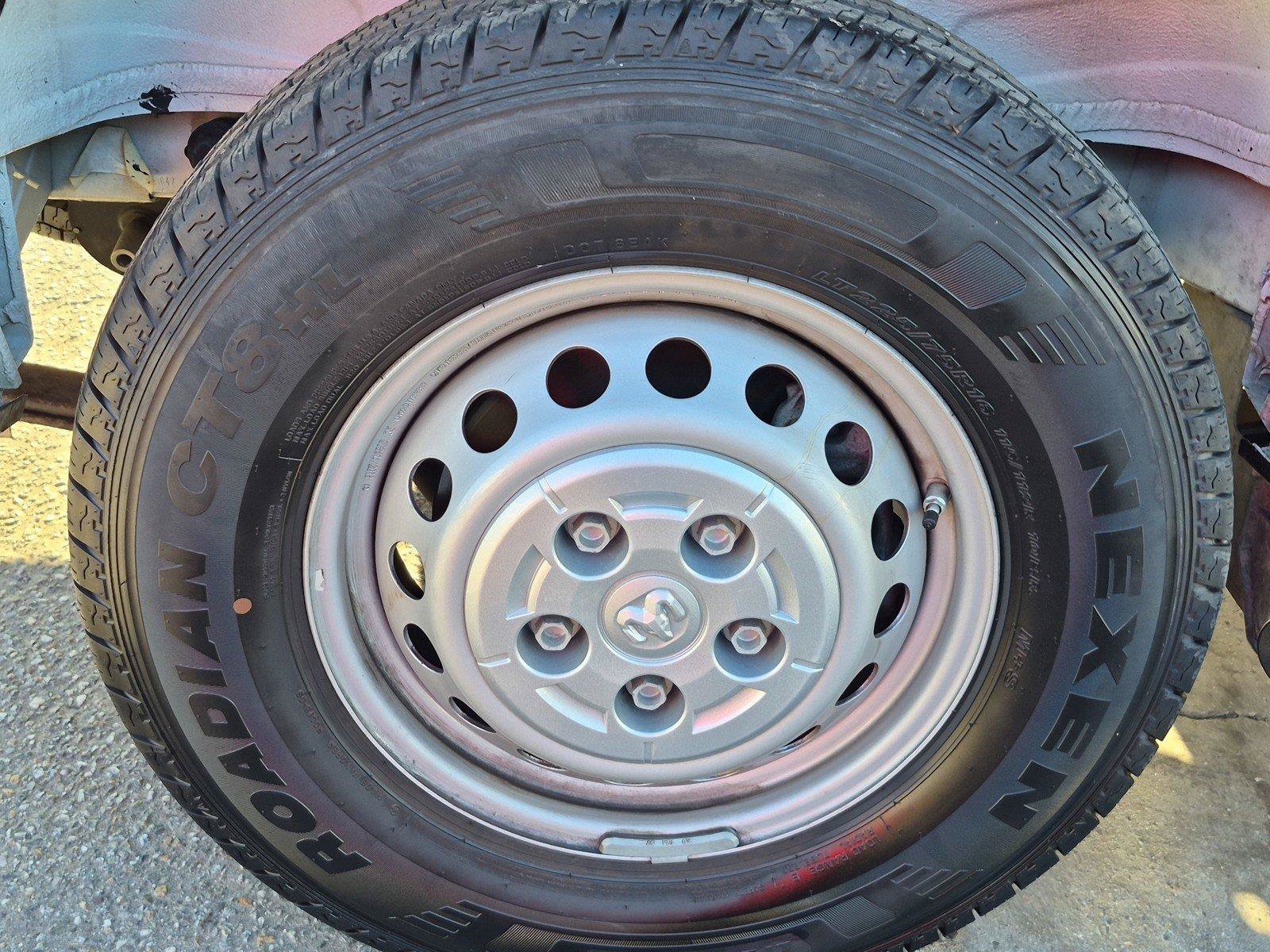 Used 2025 RAM ProMaster 2500 w/ U-Haul Equipment Group FWD image 12