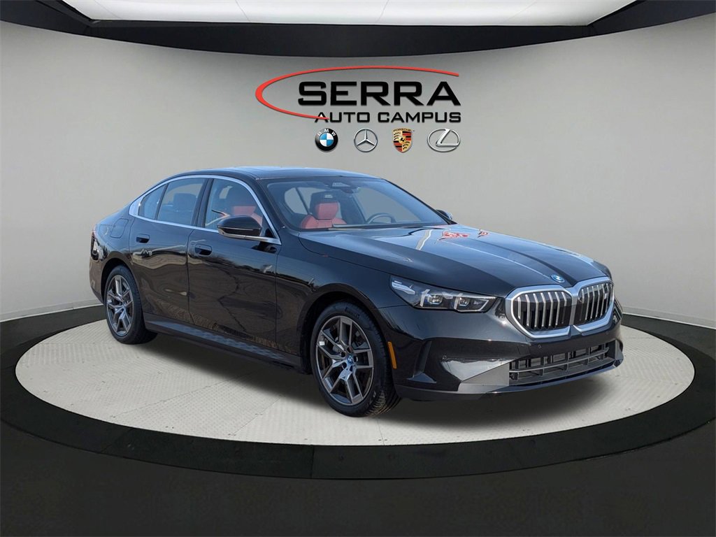 Used 2025 BMW i5 xDrive40 w/ Premium Package image 1