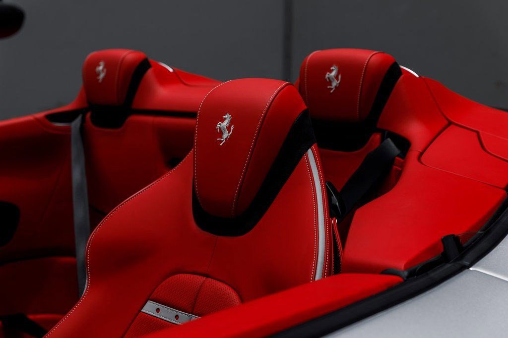 Used 2024 Ferrari Roma Spider image 10