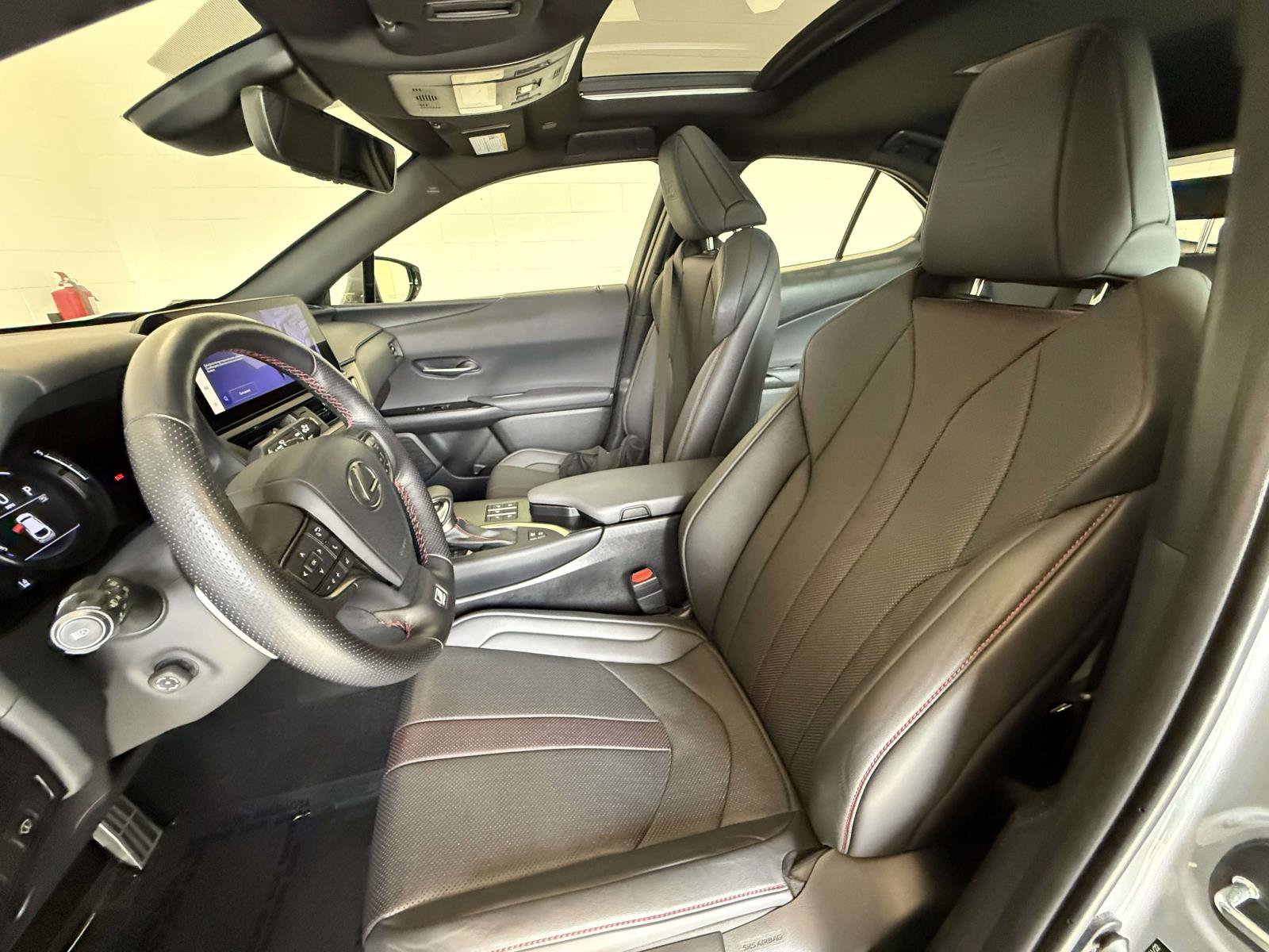 Used 2023 Lexus UX 250h F Sport AWD/4WD image 2